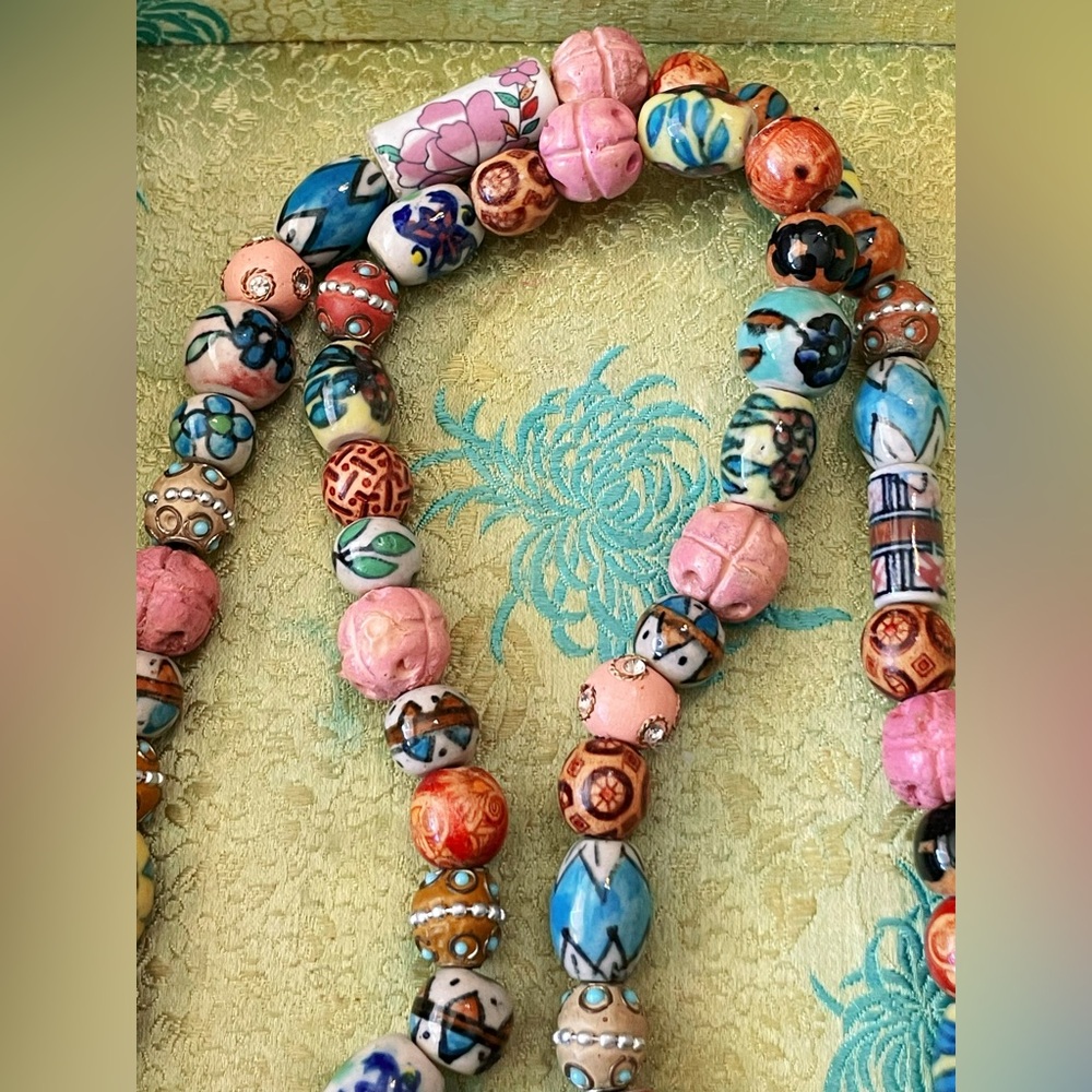 Vintage Handcrafted Chinese Porcelain Bead Necklace Ceramic Enamel Floral - Picture 3 of 12